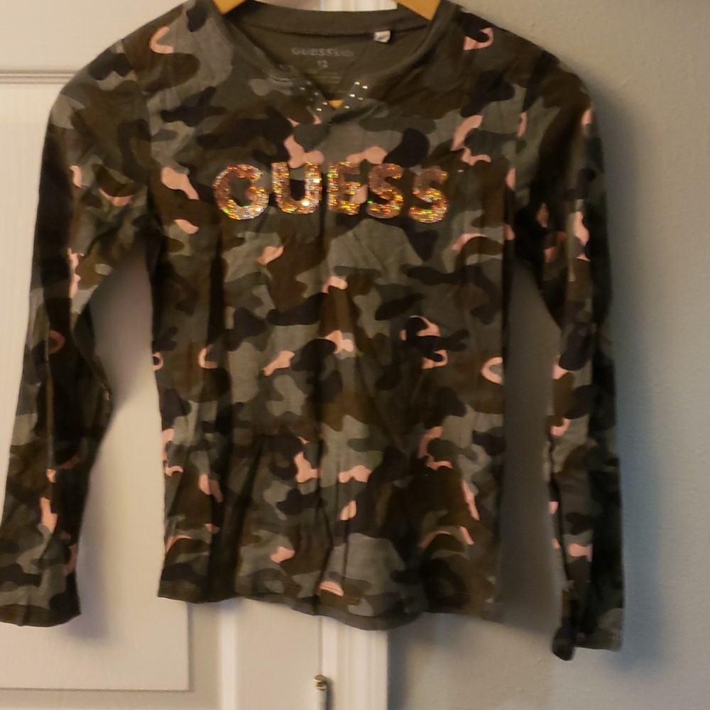 Guess camouflage